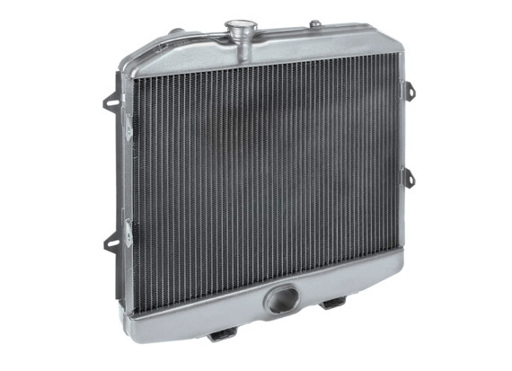 Радиатор системы охлаждения двигателя автомобиля